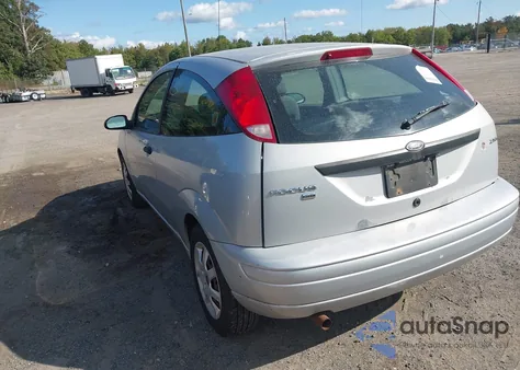 2005 Ford Focus Zx3 z USA, uszkodzony, nr VIN 3FAHP31N35R149722